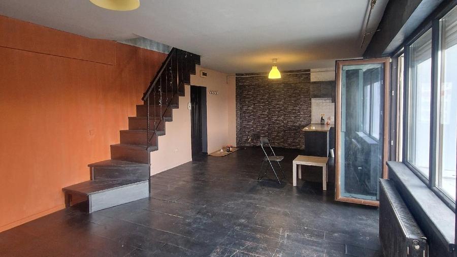 Apartament cu 3 camere decomandat în Sud