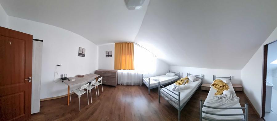 Apartament cu 4 camere decomandat în Aurel Vlaicu