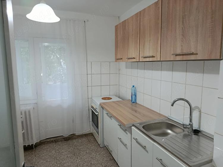 Apartament cu 2 camere decomandat în Sărari