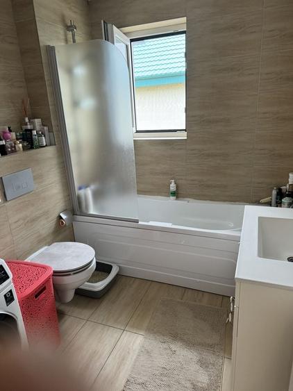 Casă cu 3 camere în Crețuleasca
