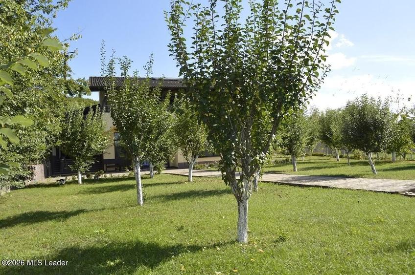 Casă individuală cu 5 camere cu Canalizare în Țițești