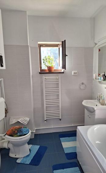 Apartament cu 2 camere decomandat în Crângași
