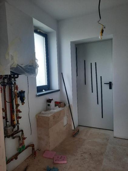 Casă individuală cu 6 camere cu Canalizare în Gulia