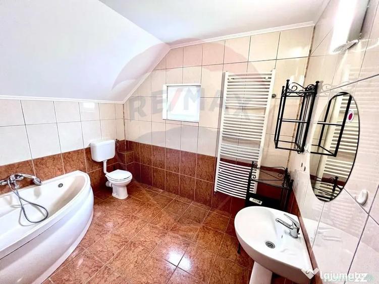 Casă cu 7 camere cu Teren 541 Mp în Oncea