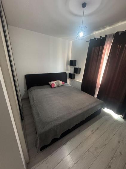 Apartament cu 2 camere semidecomandat în Florești