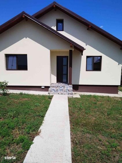 Casă cu 3 camere în Horpaz