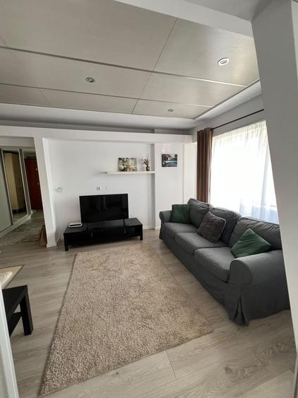 Apartament cu 2 camere semidecomandat în Calea Călărașilor