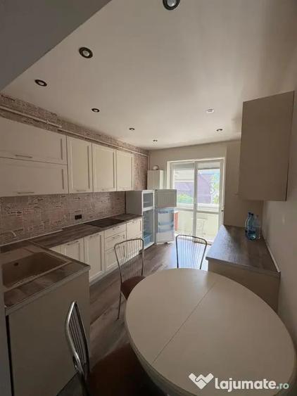 Apartament cu 2 camere decomandat în Centrul Civic