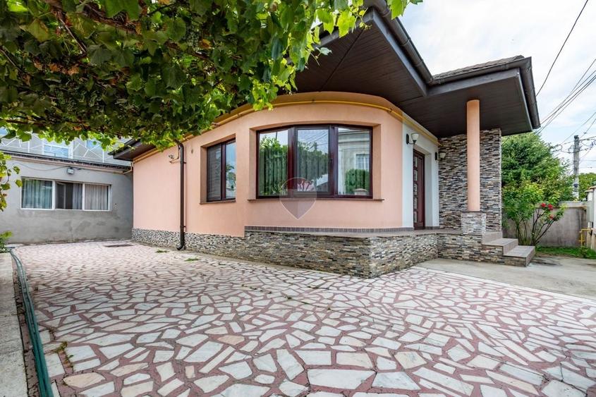 Duplex cu 3 camere cu Teren 327 Mp în Nord