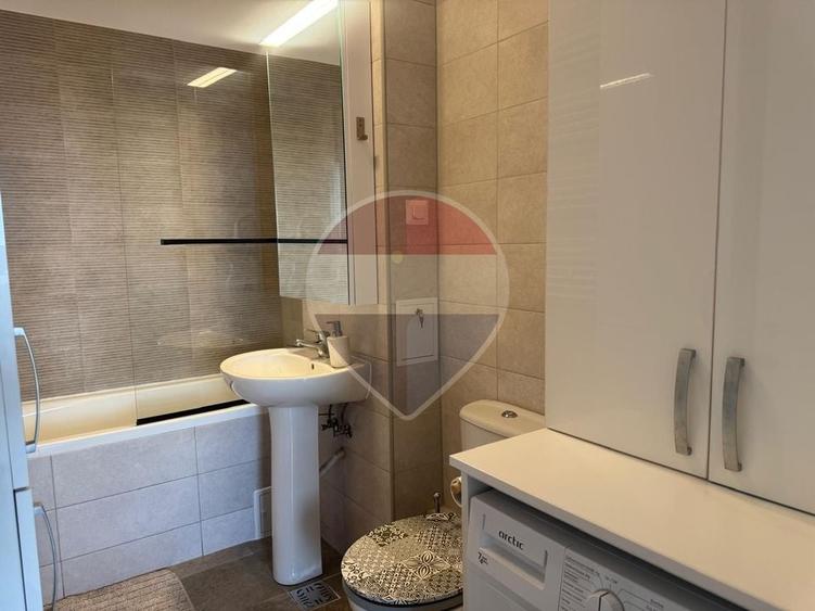 Apartament cu 3 camere semidecomandat, mobilat în Theodor Pallady