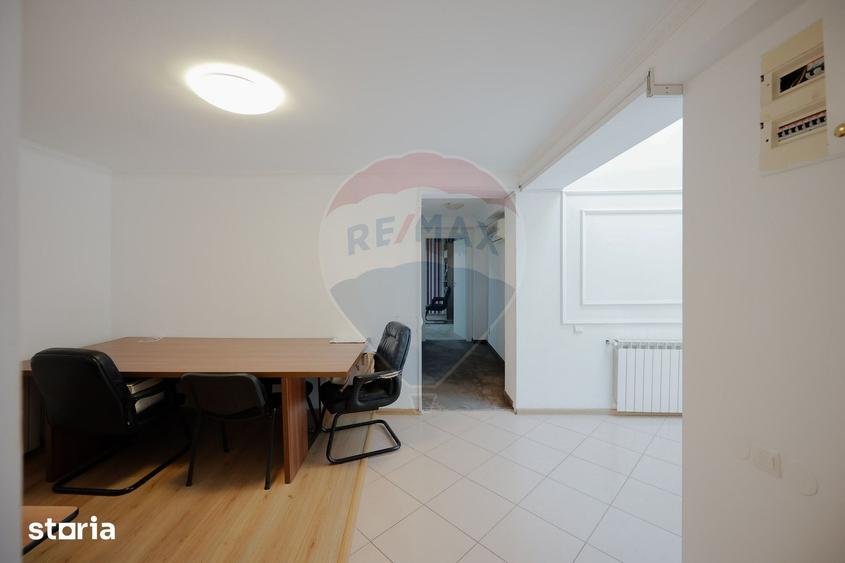 Casă cu Teren 380 Mp în Rogerius