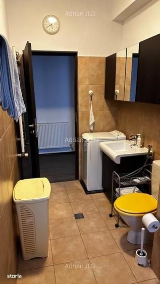 Apartament cu 2 camere semidecomandat în Jiului