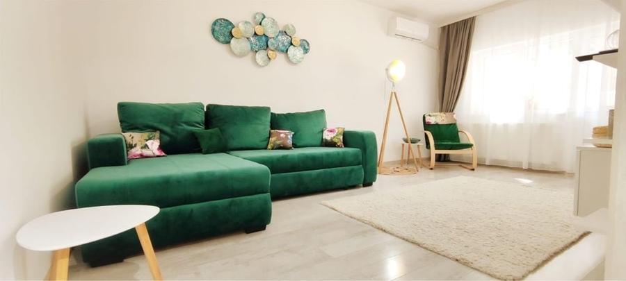 Apartament cu 2 camere decomandat în Central