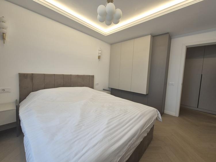 Apartament cu 3 camere semidecomandat în Central