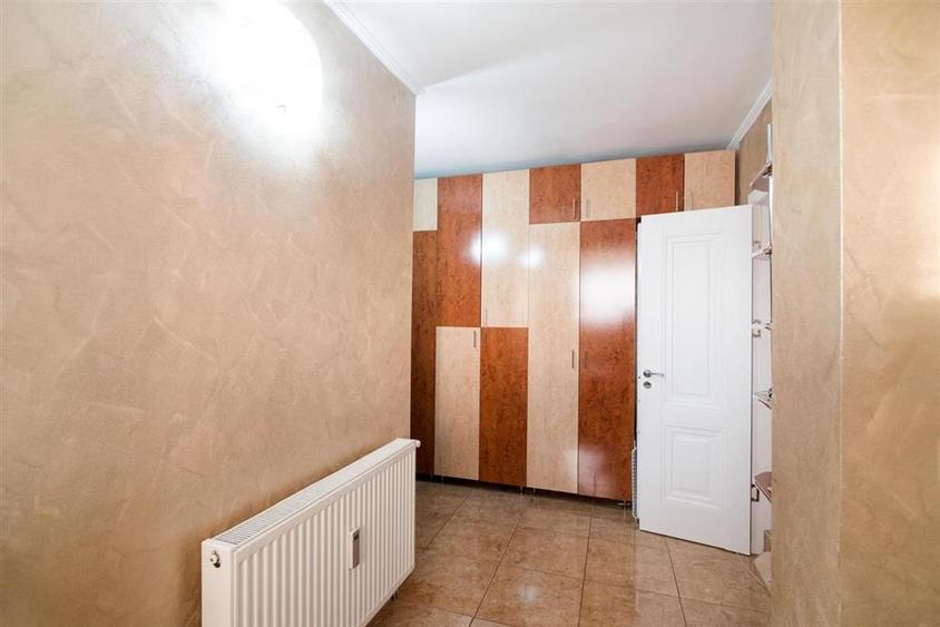 Apartament cu 2 camere decomandat în Sânmartin