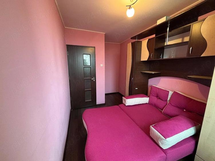 Apartament cu 3 camere semidecomandat în Central