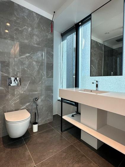 Apartament cu 3 camere decomandat în Floreasca
