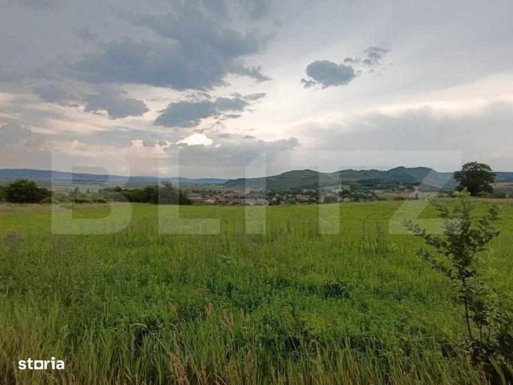 Casă cu 4 camere în Jichișu de Jos
