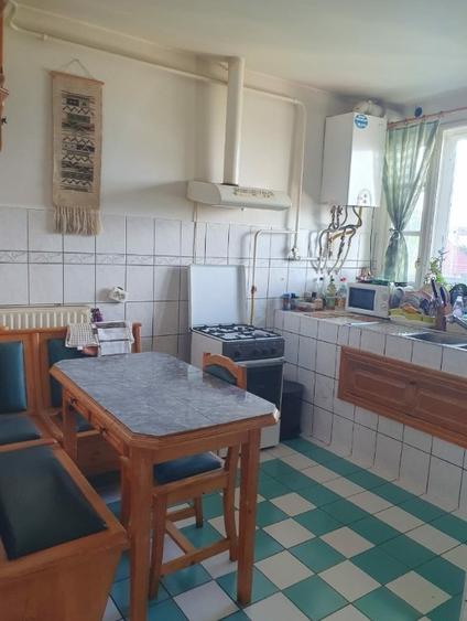 Apartament cu 3 camere decomandate Zona Ultracentrala - 2