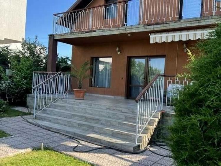Casă cu 4 camere în Băicoi