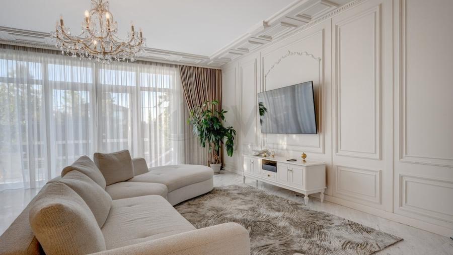 Casă individuală cu 7 camere cu Piscina în Central