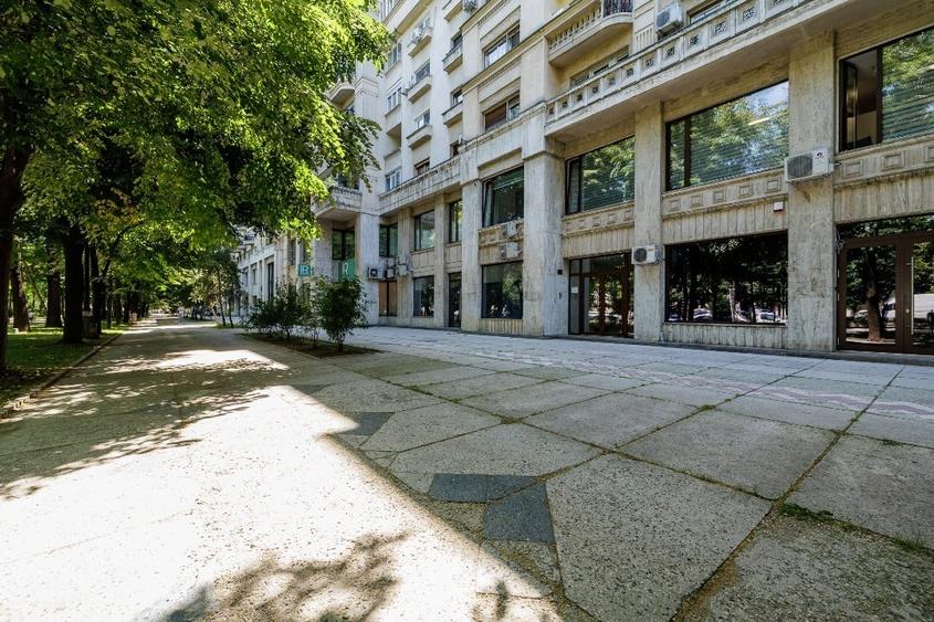 Apartament cu 4 camere, mobilat în Unirii