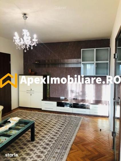 Apartament cu 4 camere semidecomandat în Eminescu
