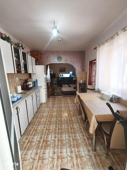 Casă cu 3 camere cu Teren 142 Mp în Tomis II