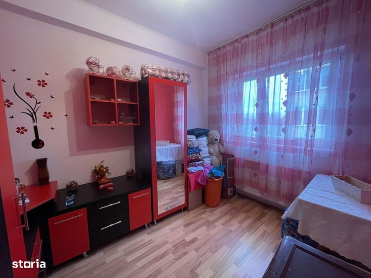 Vanzare Apartament 2 camere decomandat str 13 Decembrie zona Rulmentul - 2