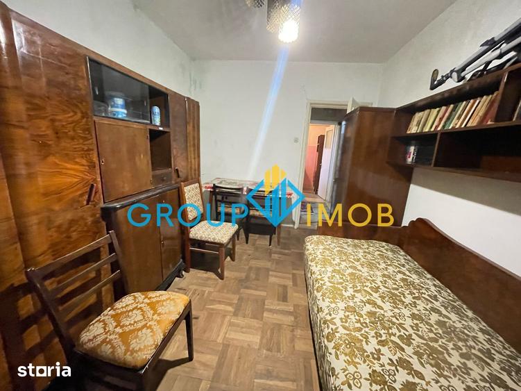 Apartament cu 3 camere semidecomandat în Ultracentral