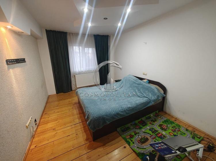 Apartament cu 3 camere în Aleea Sporturilor