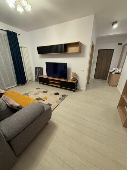 Apartament cu 2 camere semidecomandat în Central