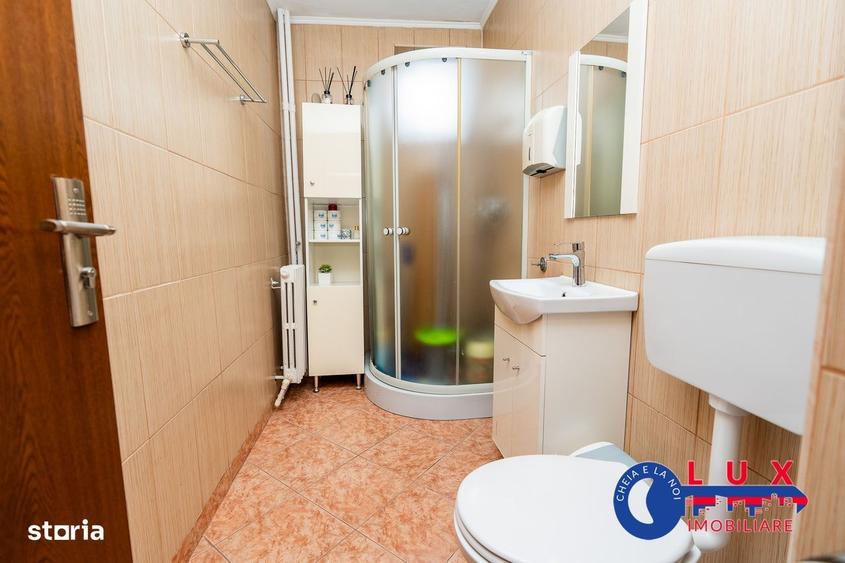 Spațiu comercial, de 47 mp, în Piața Veche