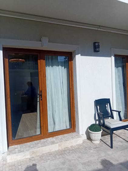 Apartament cu 3 camere semidecomandat în Giulești
