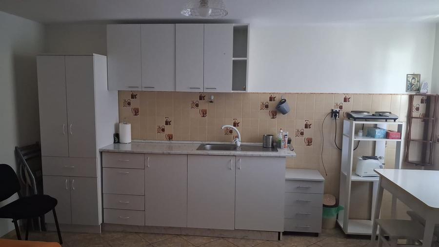 Casă individuală cu 2 camere cu Canalizare în Bucești