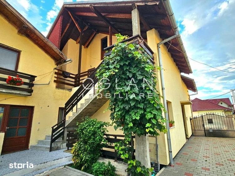 Casă cu 8 camere cu Teren 924 Mp în Valea Aurie