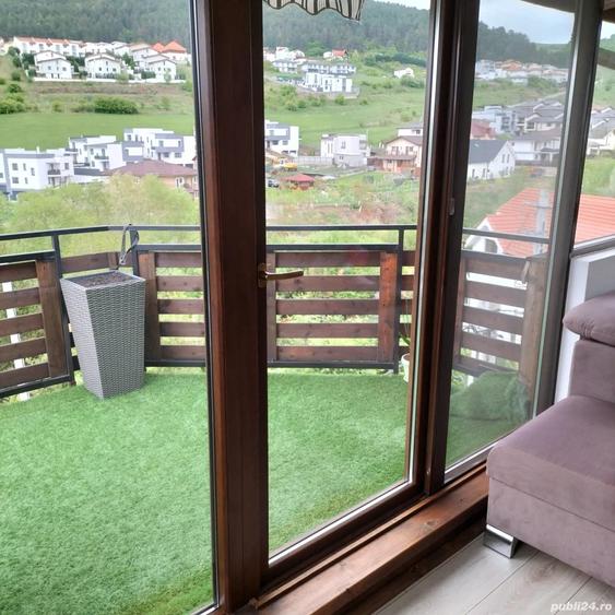 Apartament cu 4 camere semidecomandat în Florești