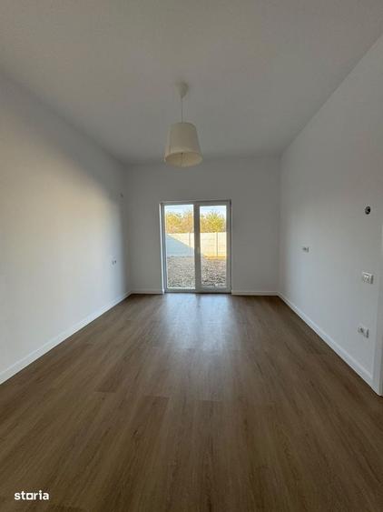 Casă cu 4 camere cu Teren 400 Mp în Central