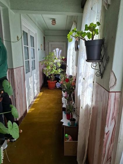 Casă cu 6 camere cu Teren 400 Mp în 8 Martie