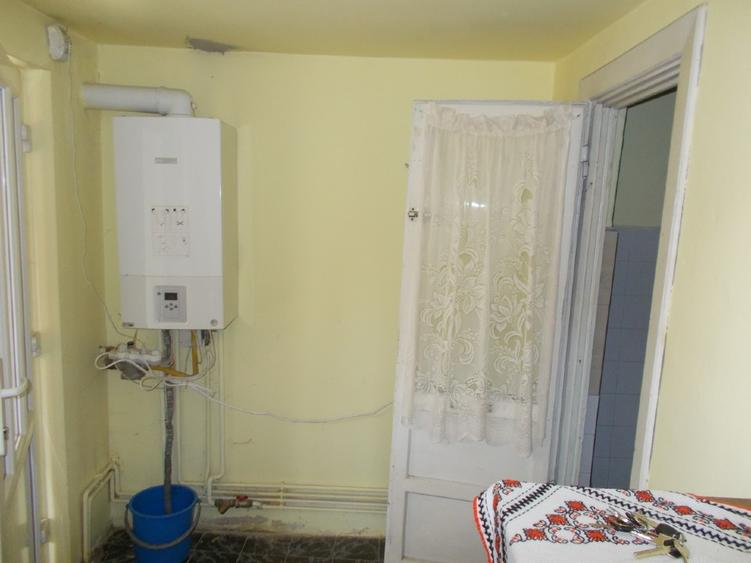 Casă individuală cu 3 camere cu Teren 450 Mp în Central