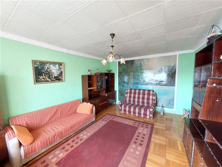 Apartament cu 3 camere decomandat, mobilat în Unirii Nord