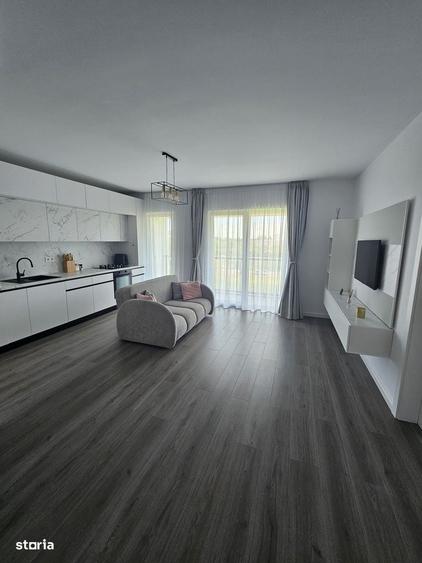 Apartament cu 2 camere semidecomandat în Florești