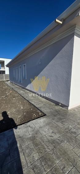 Apartament cu 3 camere decomandat în Remetea Mare