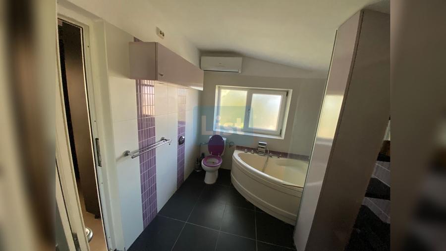 Casă individuală cu 5 camere cu Teren 692 Mp în Ghercești
