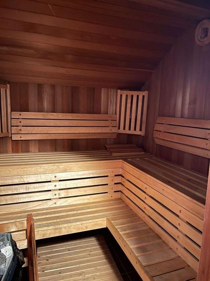 Casă individuală cu 10 camere cu Canalizare în Balotești