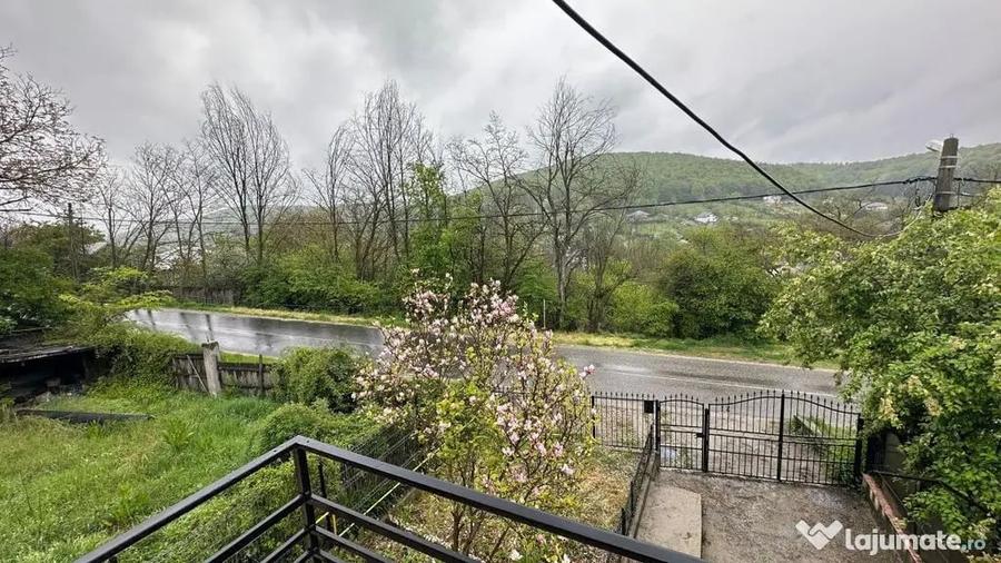 Casă cu 3 camere cu Teren 1397 Mp în Ștefănești