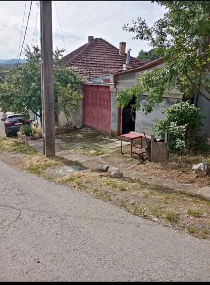 Casă cu 4 camere cu Teren 700 Mp în Triaj