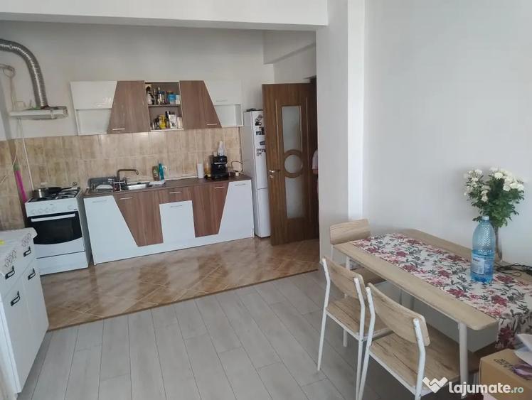 Apartament cu 2 camere semidecomandat în Exterior Vest