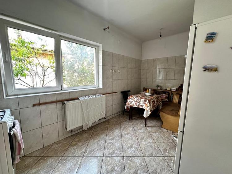 Casă cu 5 camere cu Teren 780 Mp în Colentina