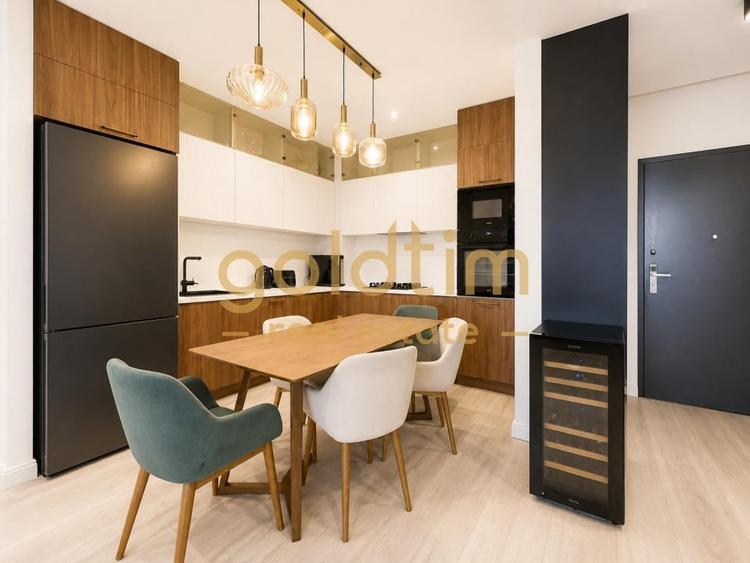 Apartament cu 3 camere semidecomandat, mobilat în Sisești
